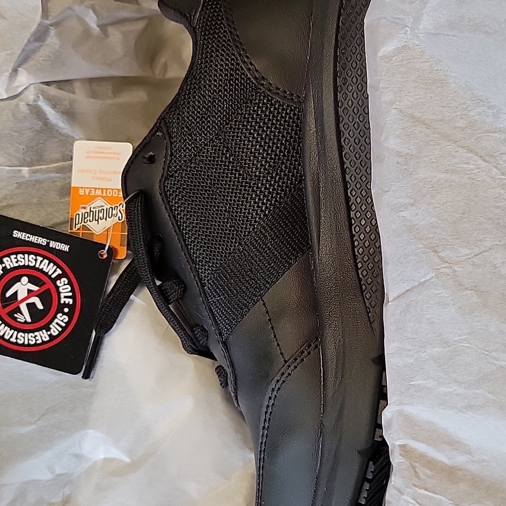 Sketchers black size 8 memory foam slip resistant NWT - Picture 2 of 3